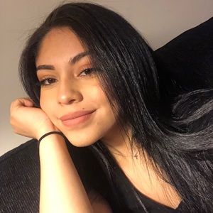 Meet your Posher, Kassandra